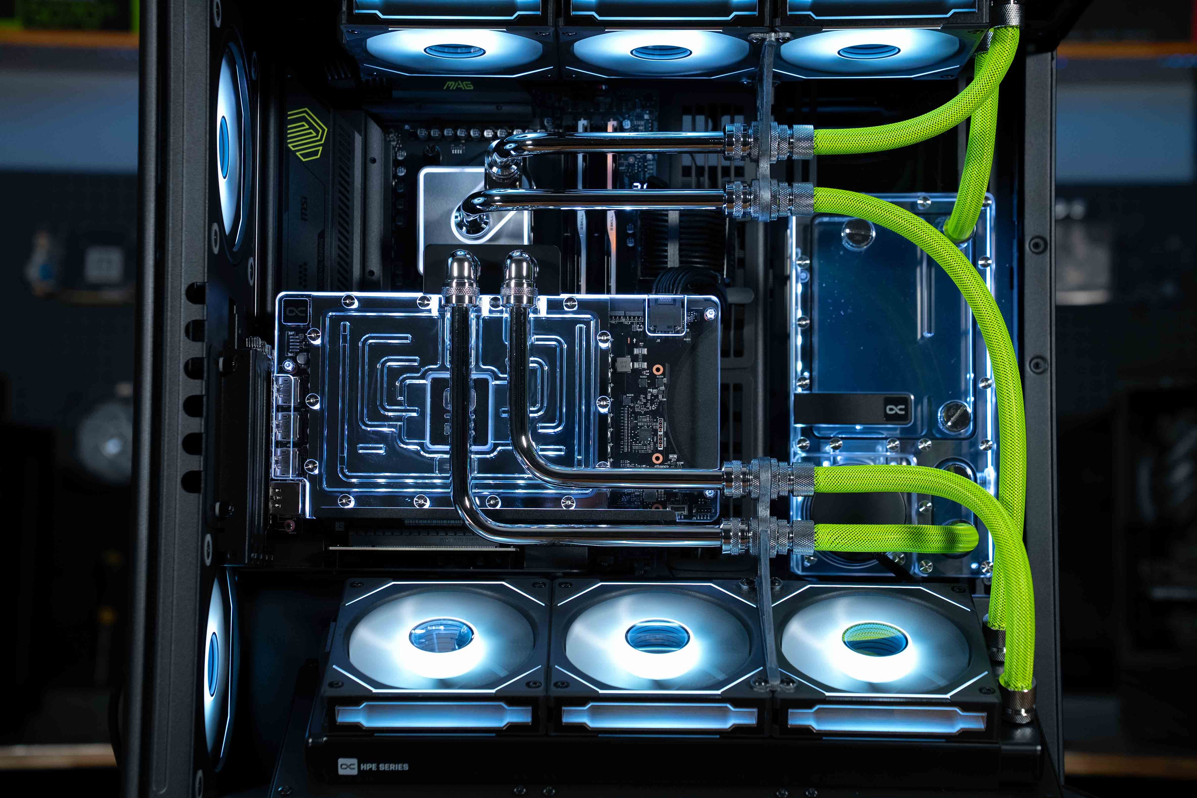 Open Loop - Overkill - AMD 9800x3d, 5080 Astral OC, 64gb 6000mhz Ram, 6tb Storage