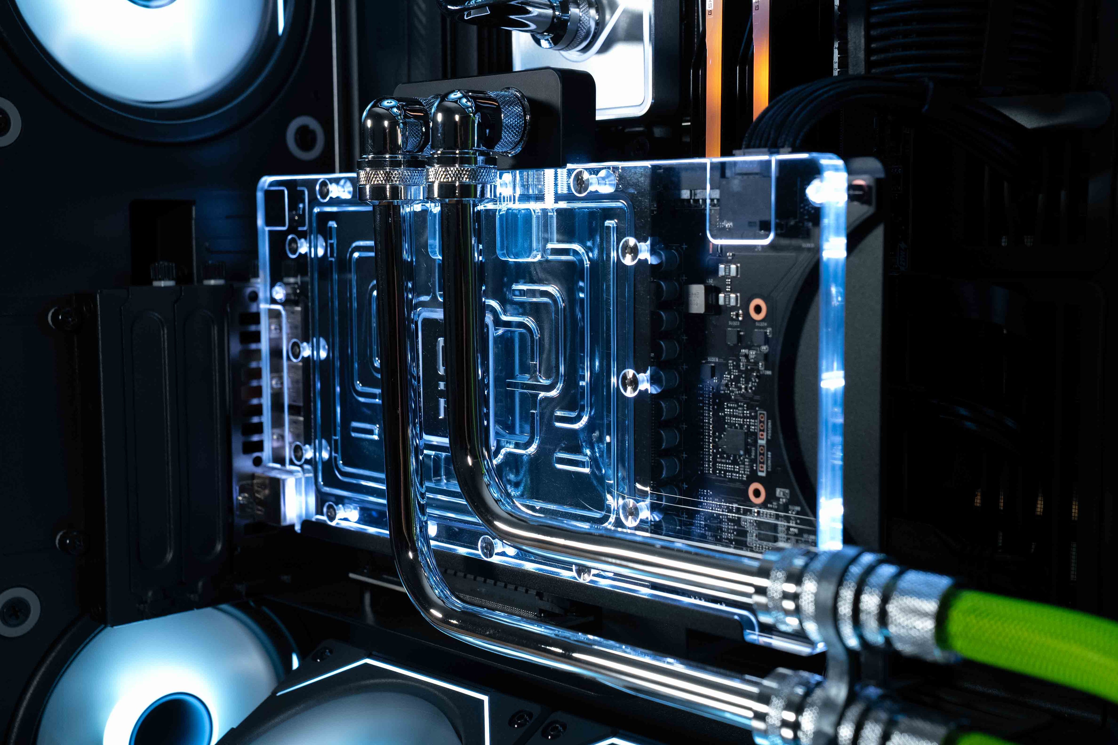 Open Loop - Overkill - AMD 9800x3d, 5080 Astral OC, 64gb 6000mhz Ram, 6tb Storage