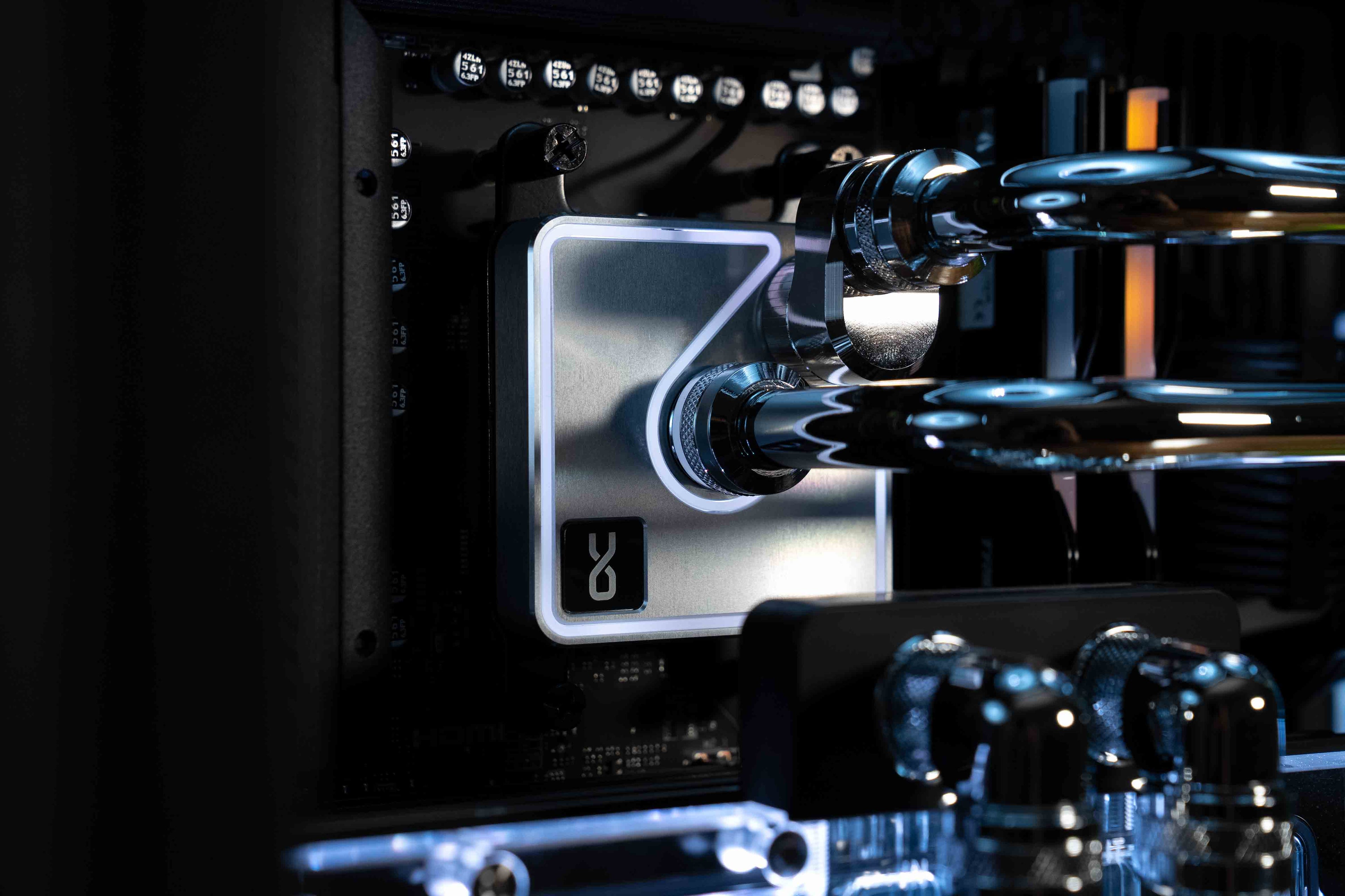 Open Loop - Overkill - AMD 9800x3d, 5080 Astral OC, 64gb 6000mhz Ram, 6tb Storage